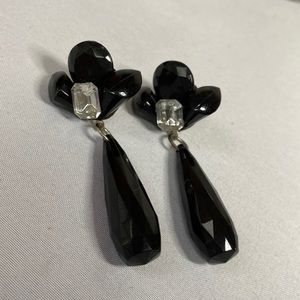 Cute pair of black dangling bead earrings